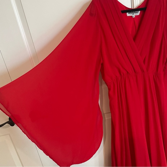 Meghan LA Lilypad Red Maxi Dress - Picture 10 of 11